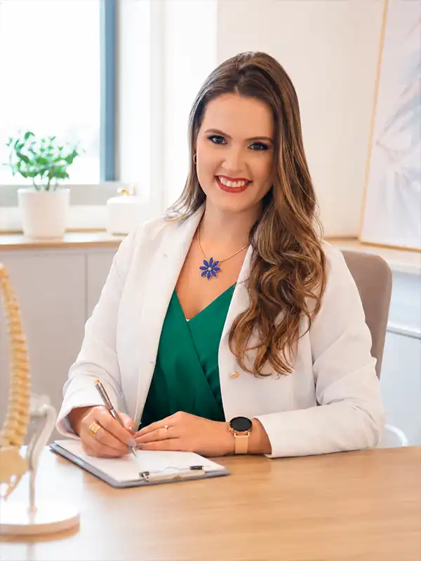 Dra. Bruna Stolf, médica ortopedista e traumatologista